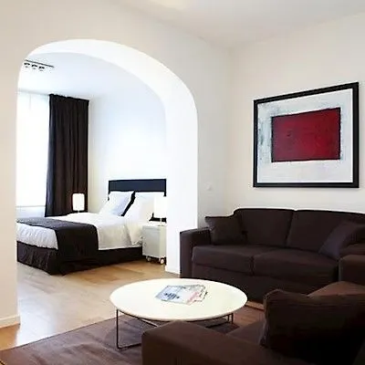 Theater Hotel Bruselas 2*,