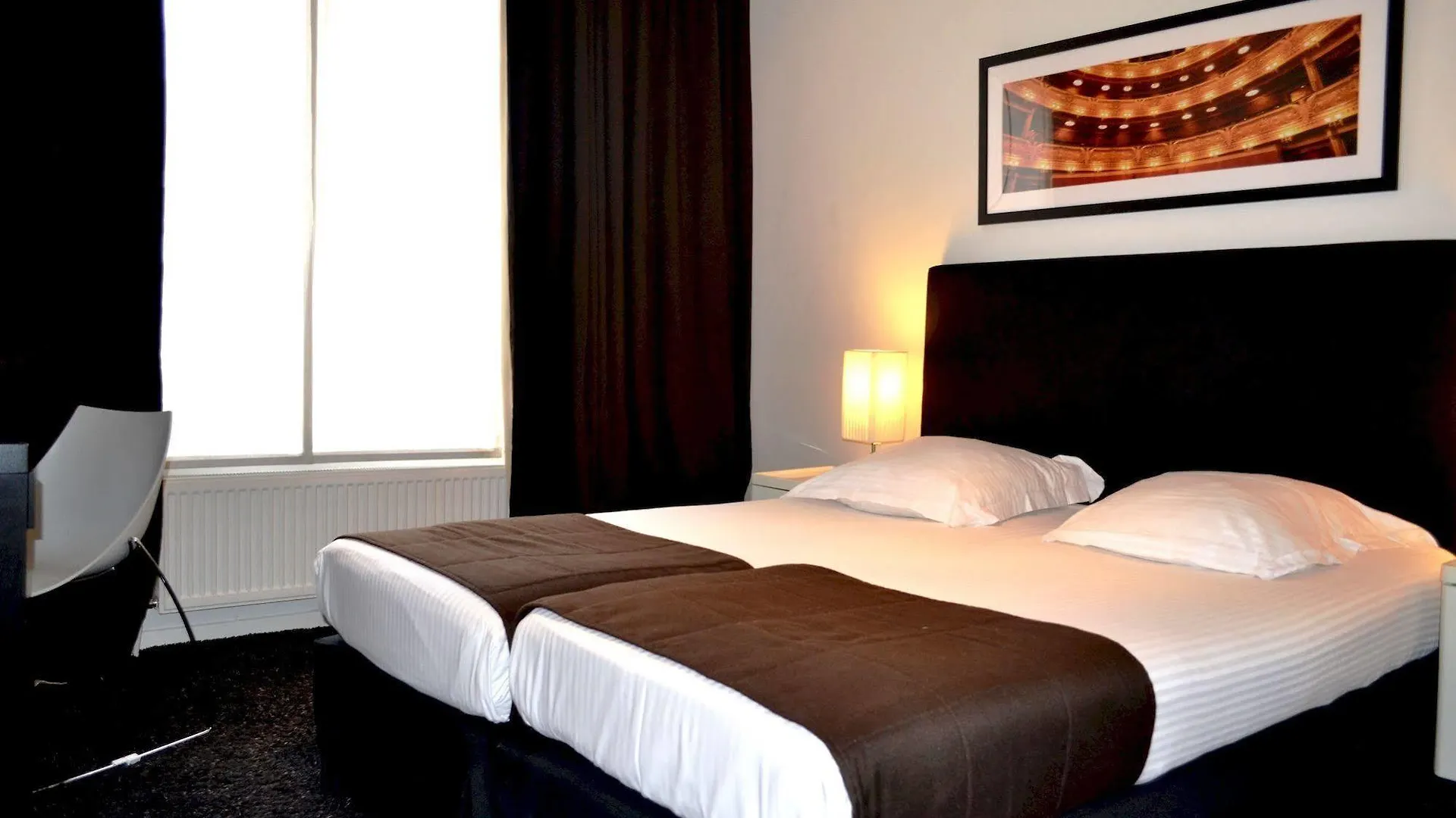 **  Theater Hotel Bruselas Bélgica