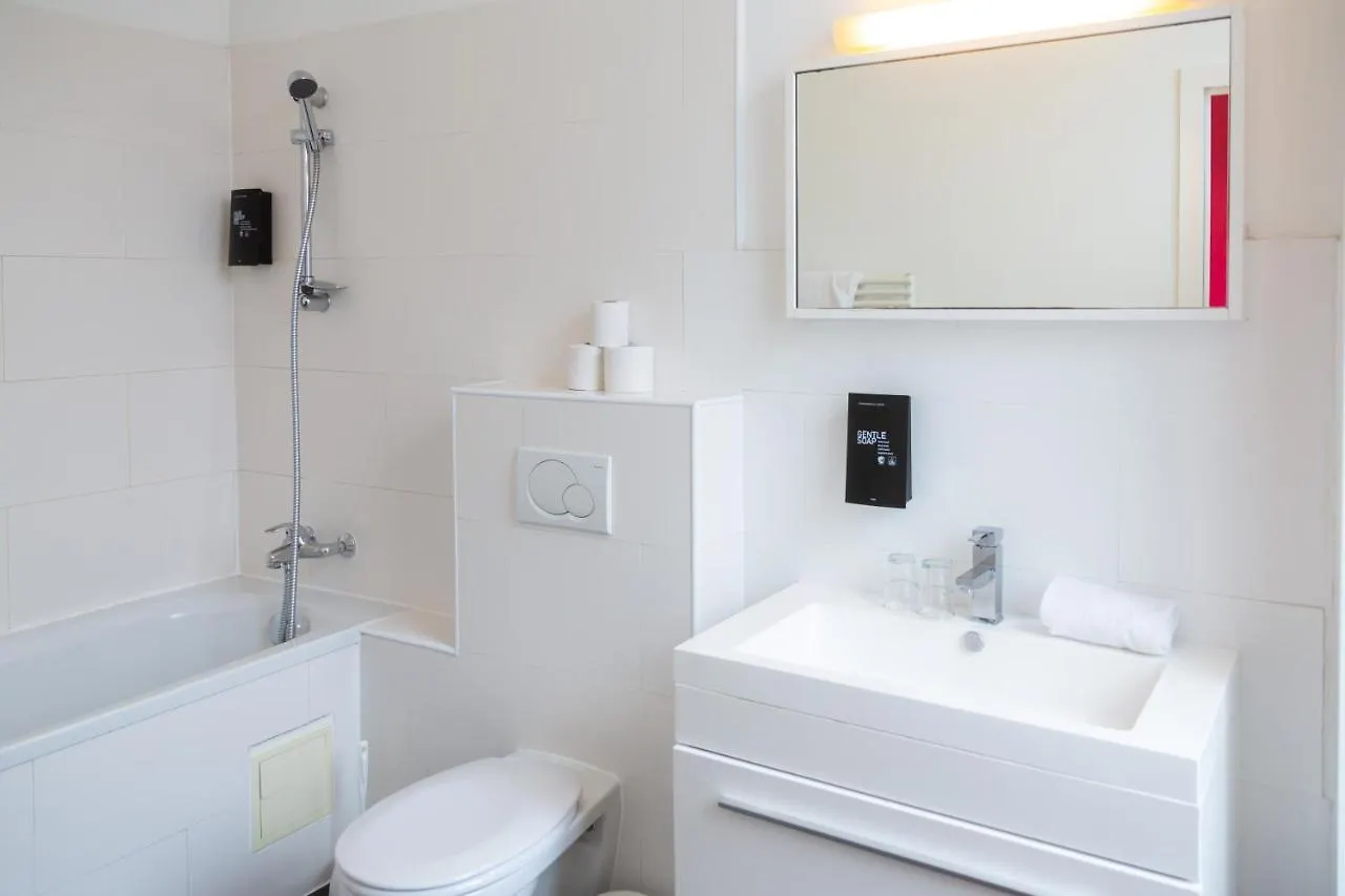 Theater Hotel Bruselas 2*,